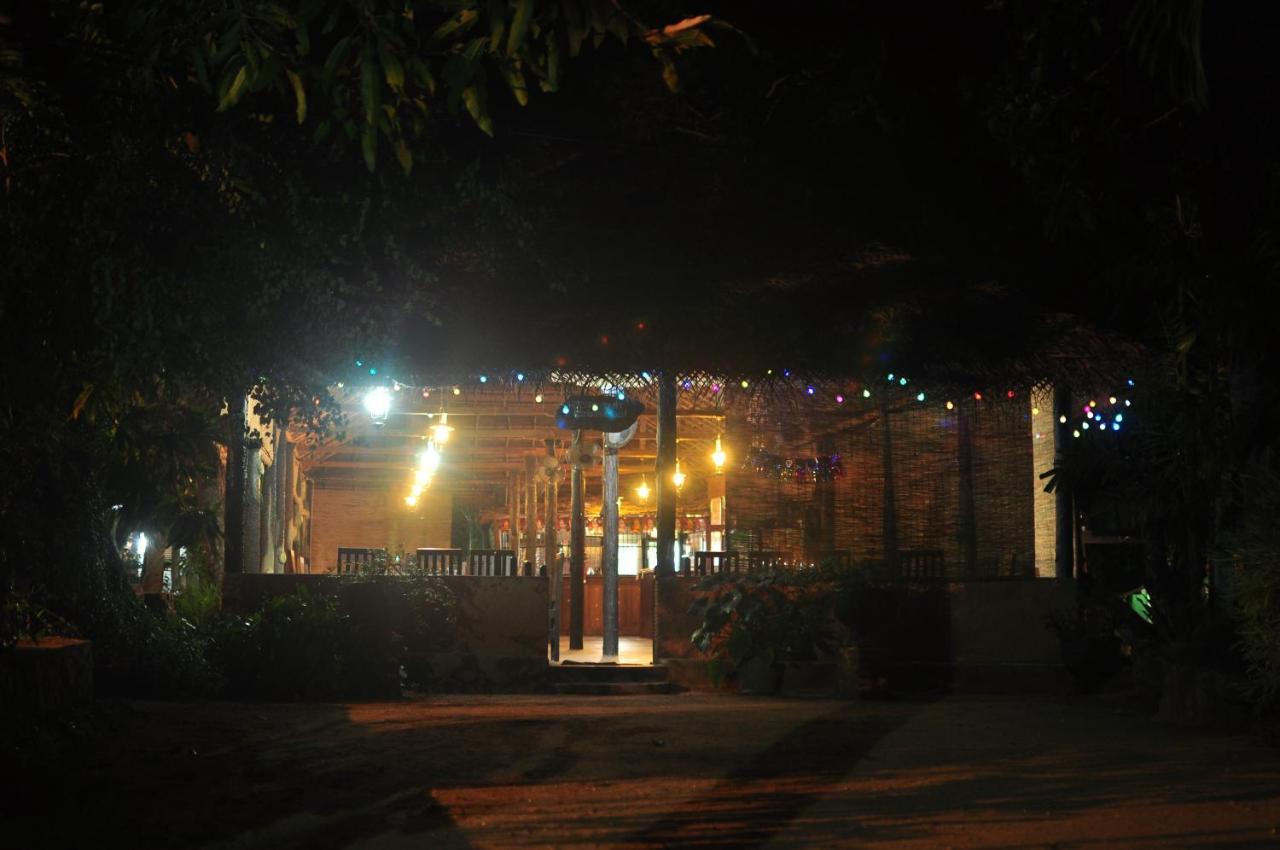 Soba Lanka Holiday Resort Melsiripura エクステリア 写真