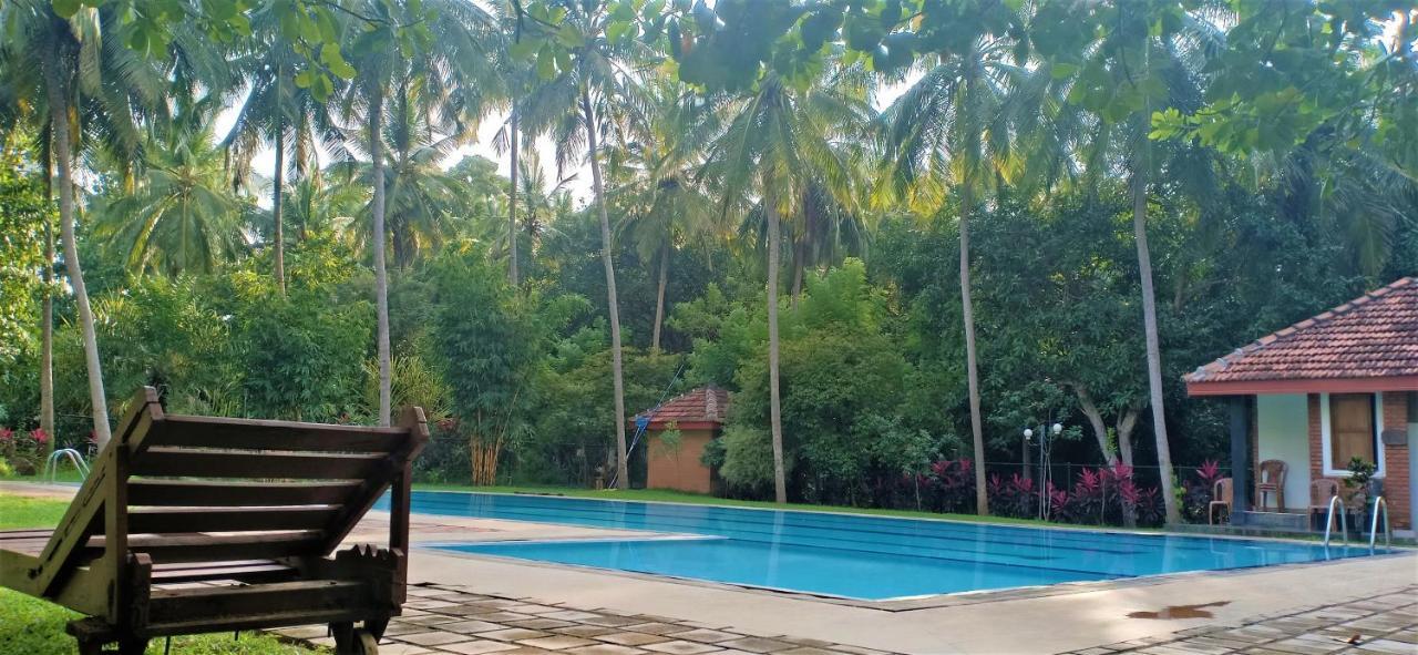 Soba Lanka Holiday Resort Melsiripura エクステリア 写真