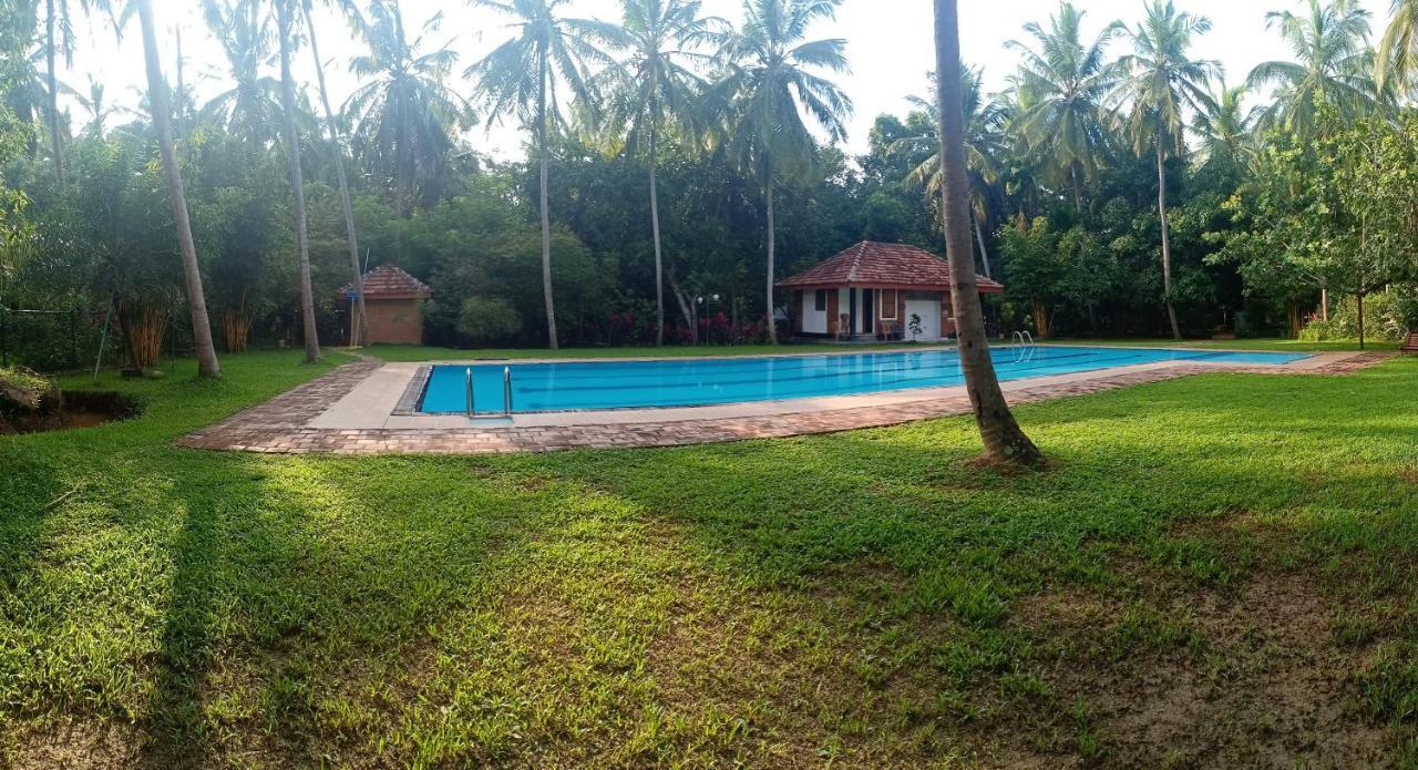 Soba Lanka Holiday Resort Melsiripura エクステリア 写真